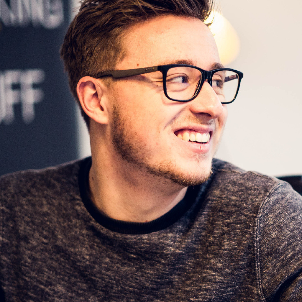 Simon Albrecht CEO & CoFounder Sevenpix Productions XING