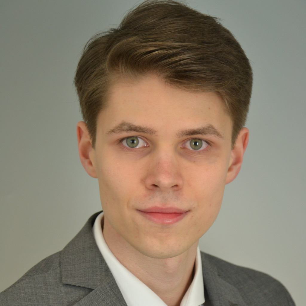 Simon Heinrich Master Information Systems and Management Hochschule