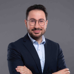 Eyip Akcuru
