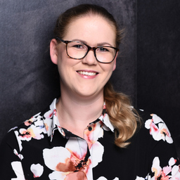 Annika Holst
