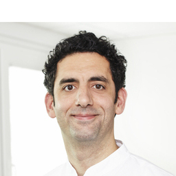 Dr. Karim Gras