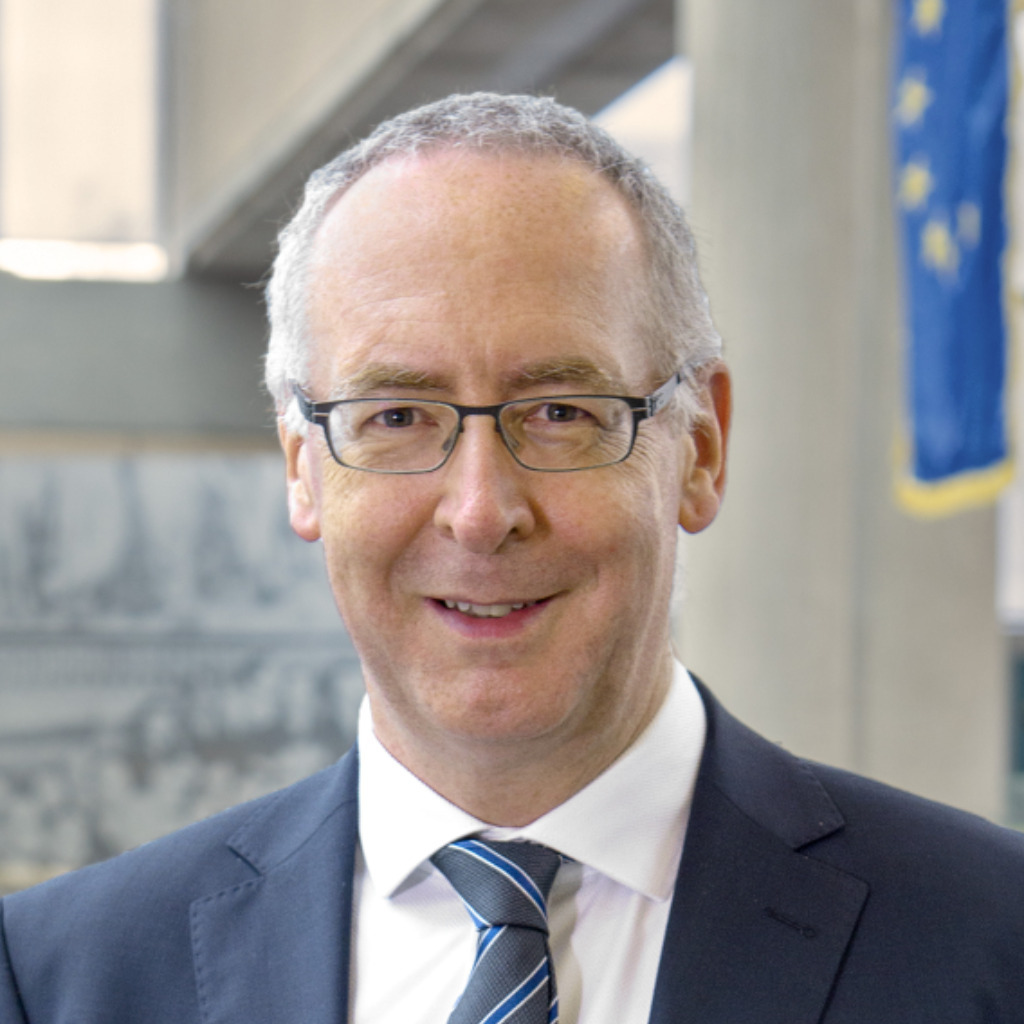 Dr. Manfred Wichmann Sammlungsdirektor Stiftung Haus der Geschichte
