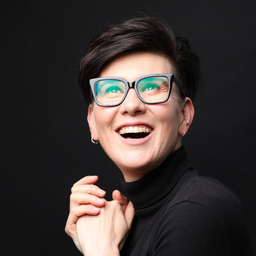 Nadine Schröder