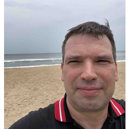 Dr. Hannes Baumgartner
