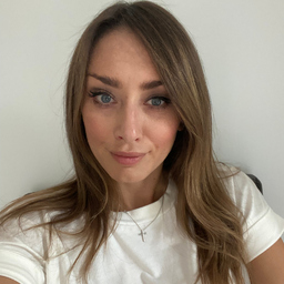 Julia Dercho