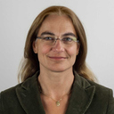 Dr. Nora Bayer