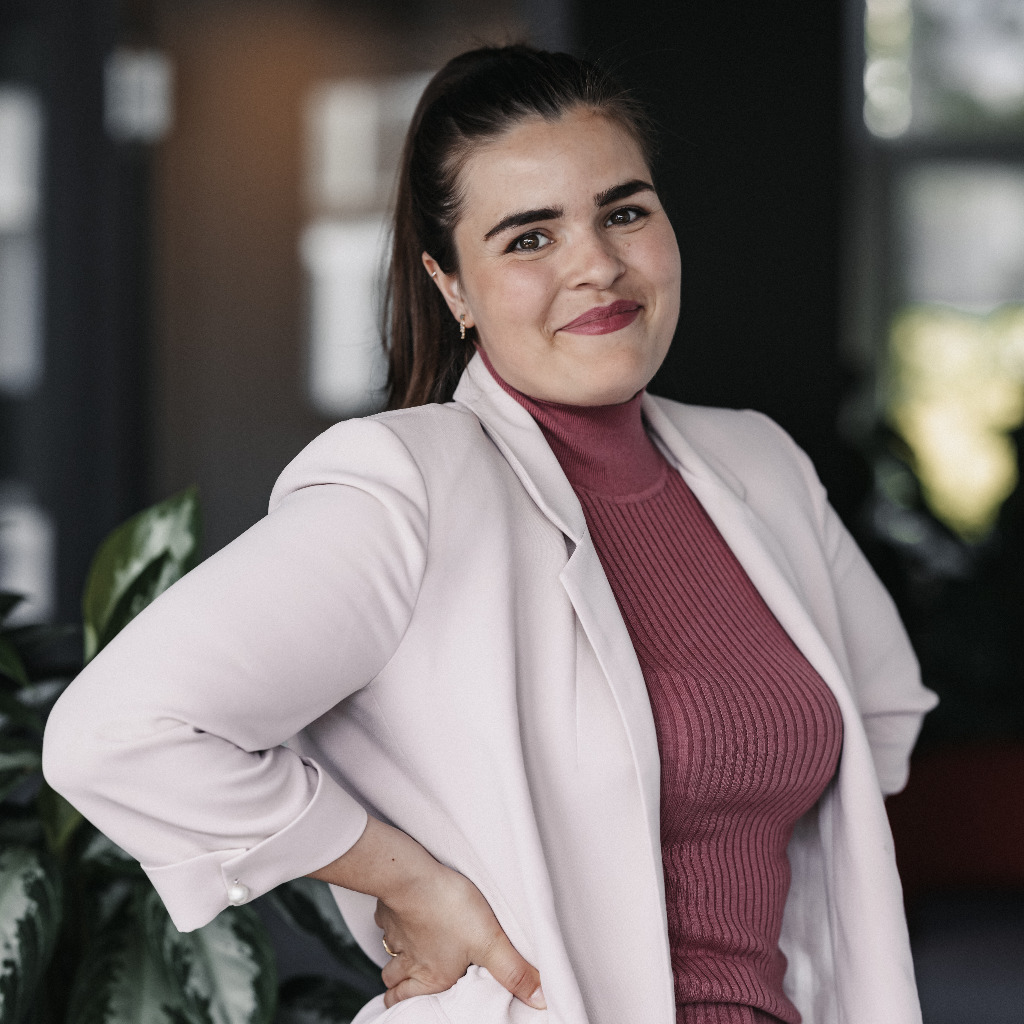 Paula Heinemann - Senior Recruitment Consultant - NEO | Professional ...