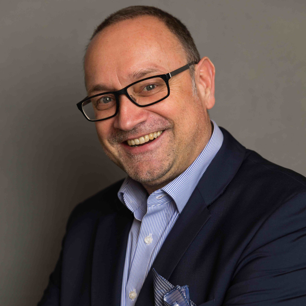 Oliver Renzel - Vice President Onlineservice & Priobeschwerden - E.ON ...