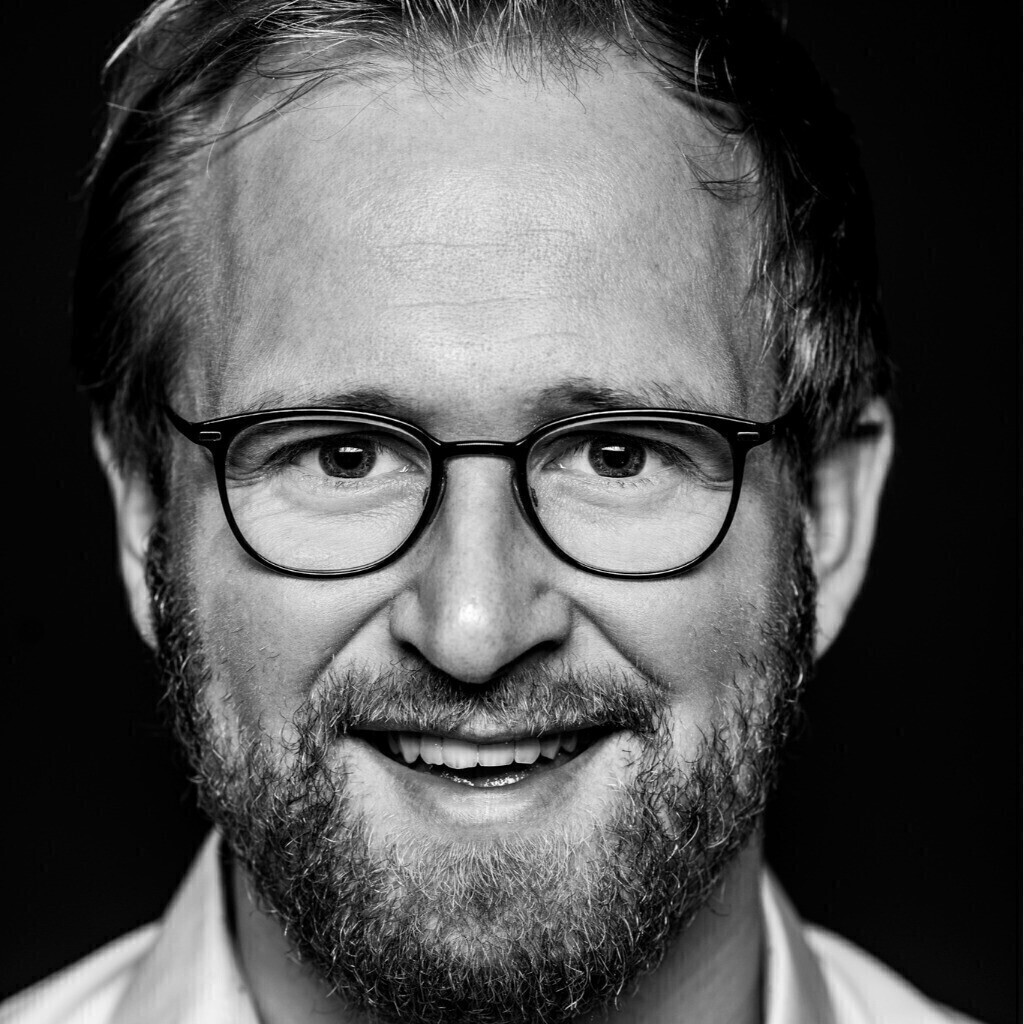 Robert Frank Manager of Sales Oracle XING