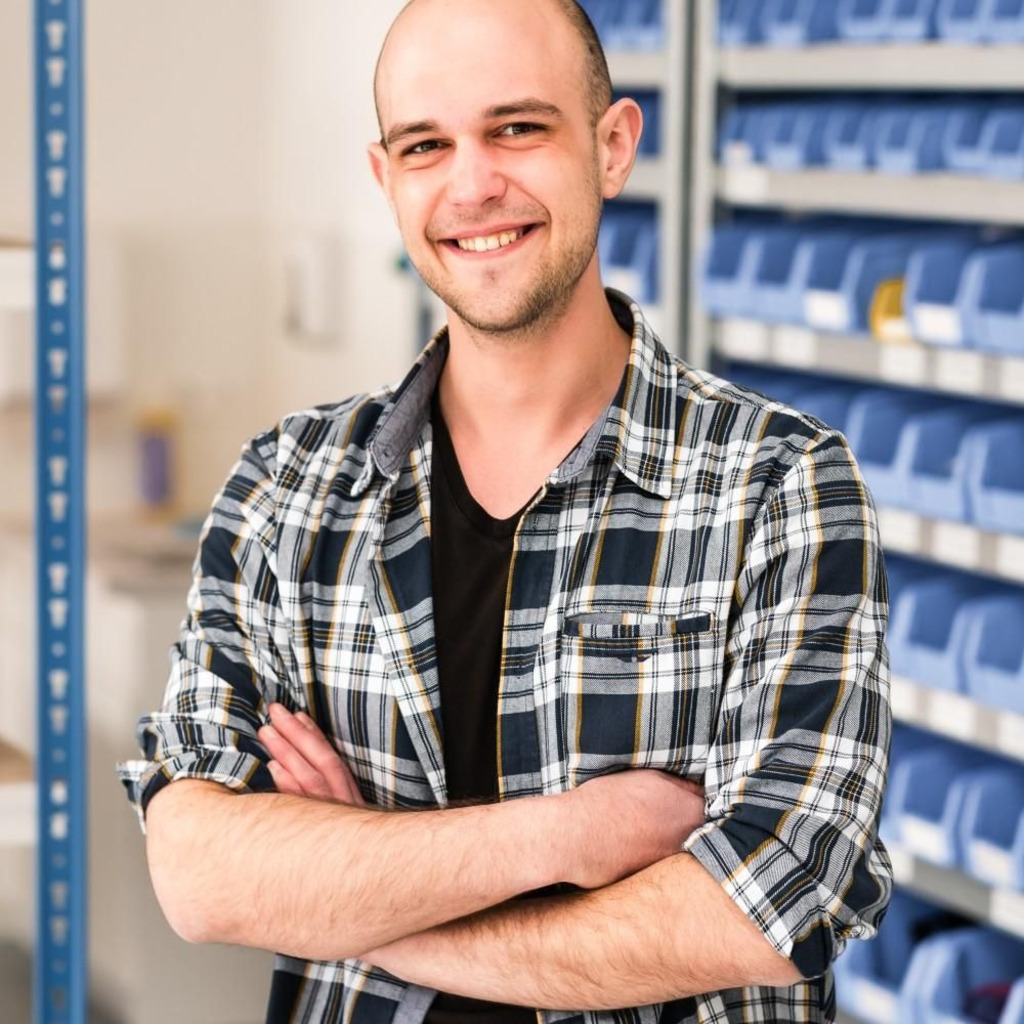 Daniel Erler Produktionsleiter Verbrauchsmaterialien CLADE XING