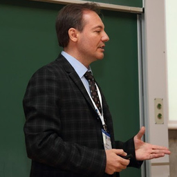 Dr. Felix Albu