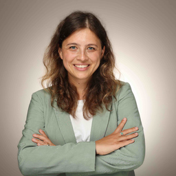 Kim-Sarah Wolff