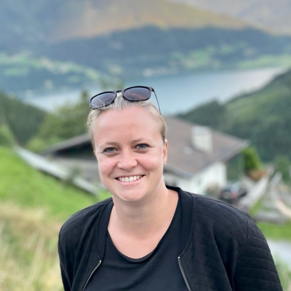 Nadine Phiesel Sales Manager Sani Ikos Group Germany GmbH XING