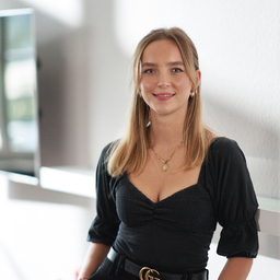 Ronja  Strauß