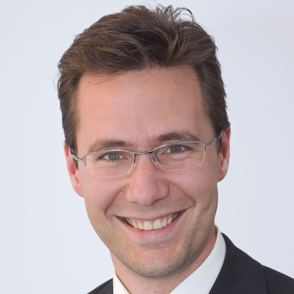 Richard Pratt Head of Corporate & Customer Solutions Strategy E.ON