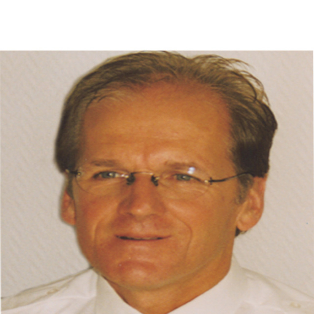 Albert Fuchs Pilot Lufthansa XING