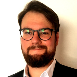Dr. Lukas Holicki