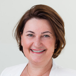 Mag. Claudia H. Hoffmann