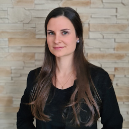 Laura Schwarz