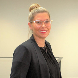 Julia Stadelmaier