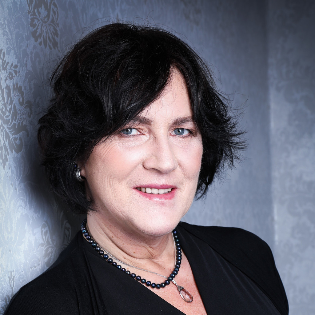 Astrid Schwarz in der Personensuche von Das Telefonbuch