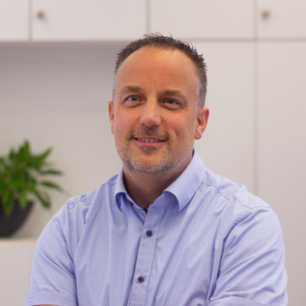 Peter Köster - Senior Logistikplanung - Küster Automotive GmbH | XING