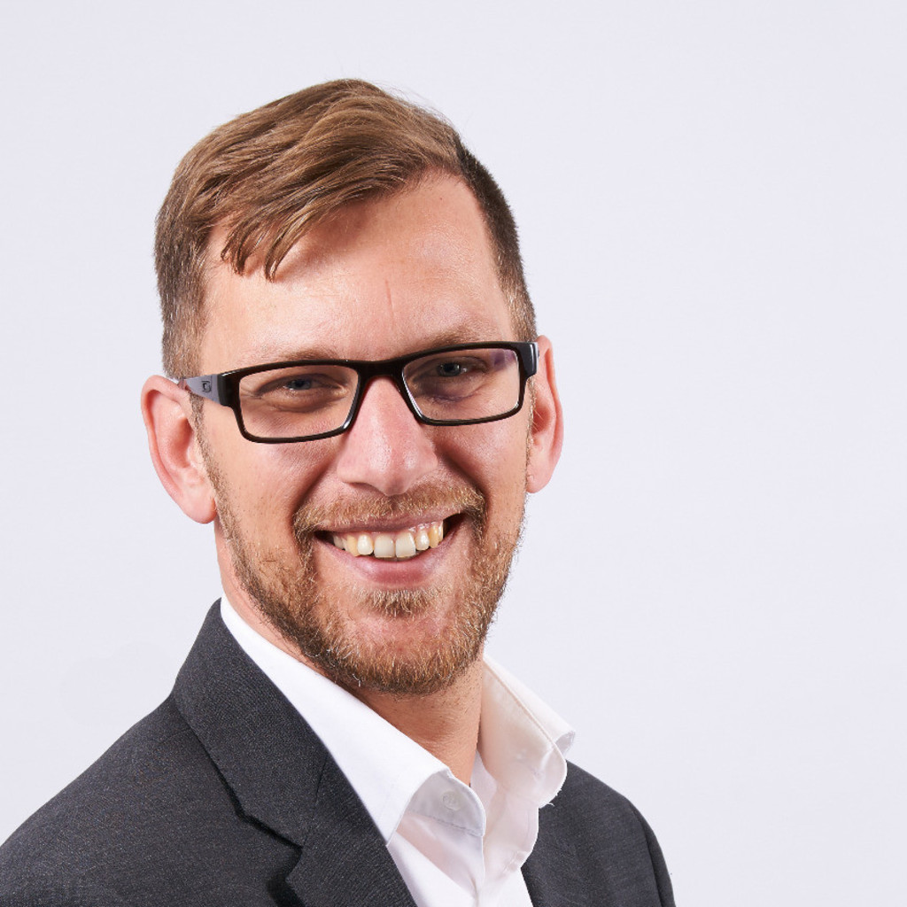 Marcel Abts Filialleiter Versicherungsagentur AXA Versicherung