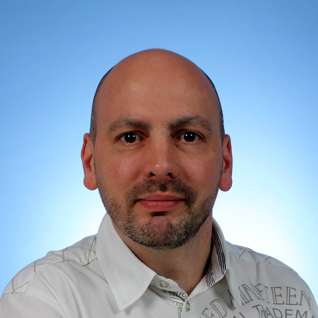 Manuel Schefczyk Sachbearbeiter Auftragszentrum Rudolf Flender Rohr