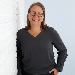 Dr. Alexandra Feigel