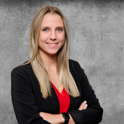 Laura Janker
