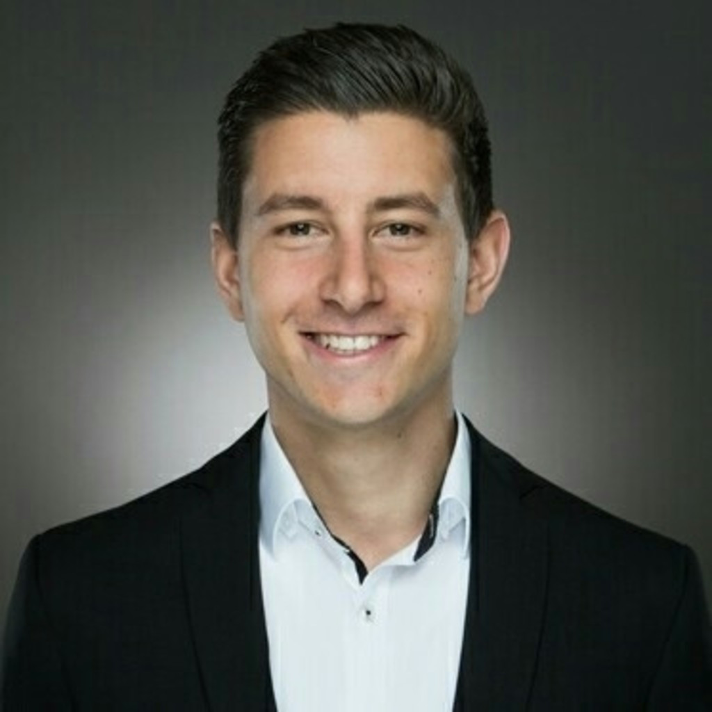 Helge Schieche Leiter Projektleitung Antrieb Ottomotor Daimler AG