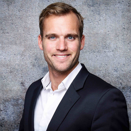 Tim Ewering