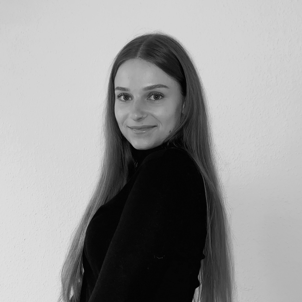 Maja Schneemann - Praktikum im Bereich Grafikdesign - LASCANA - a brand ...