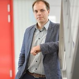 Dr. Philipp Gerhartinger