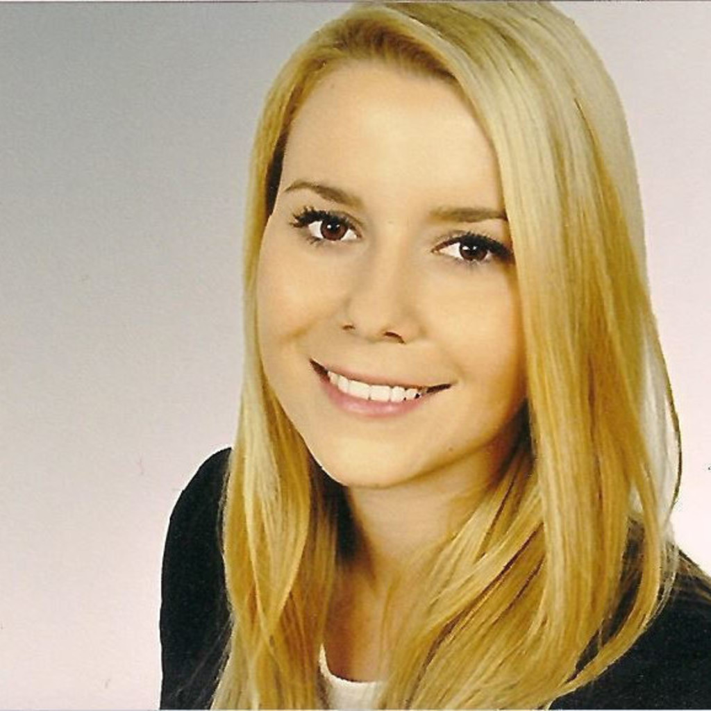 Sarah Meder Business Controller Business Development Uponor GmbH XING