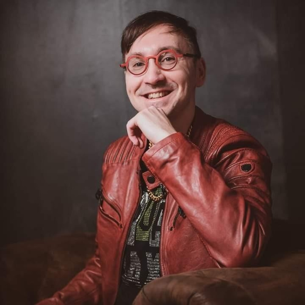 Roberto Baum Filmemacher, Model gerne auf Anfrage XING