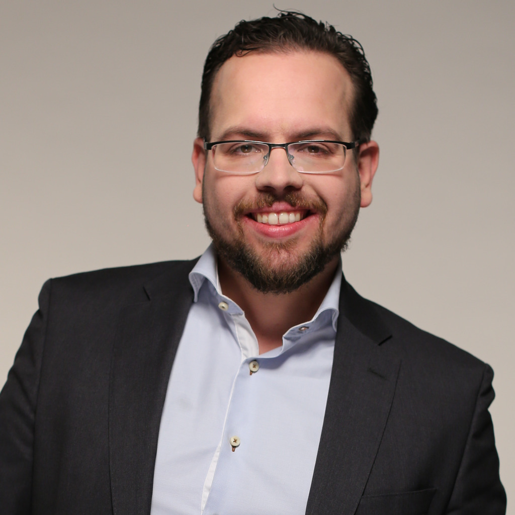 Dominik Ueblacker VP Sales IXDS XING