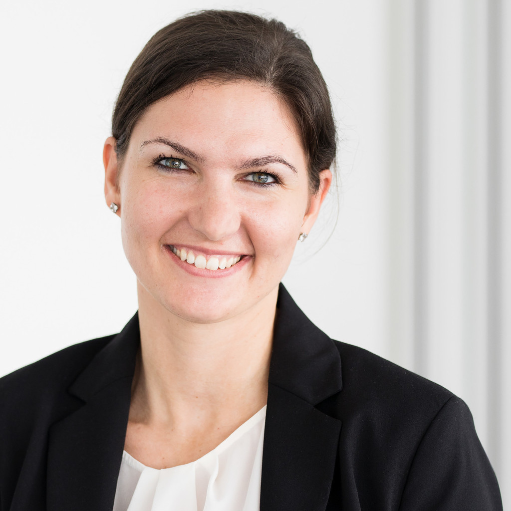 Stefanie Fitzka Teamlead Hightech & Telco Gartner Austria GmbH XING