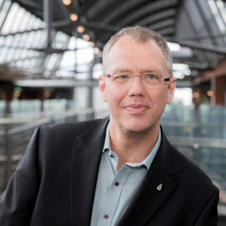 Dr. Dirk Peters