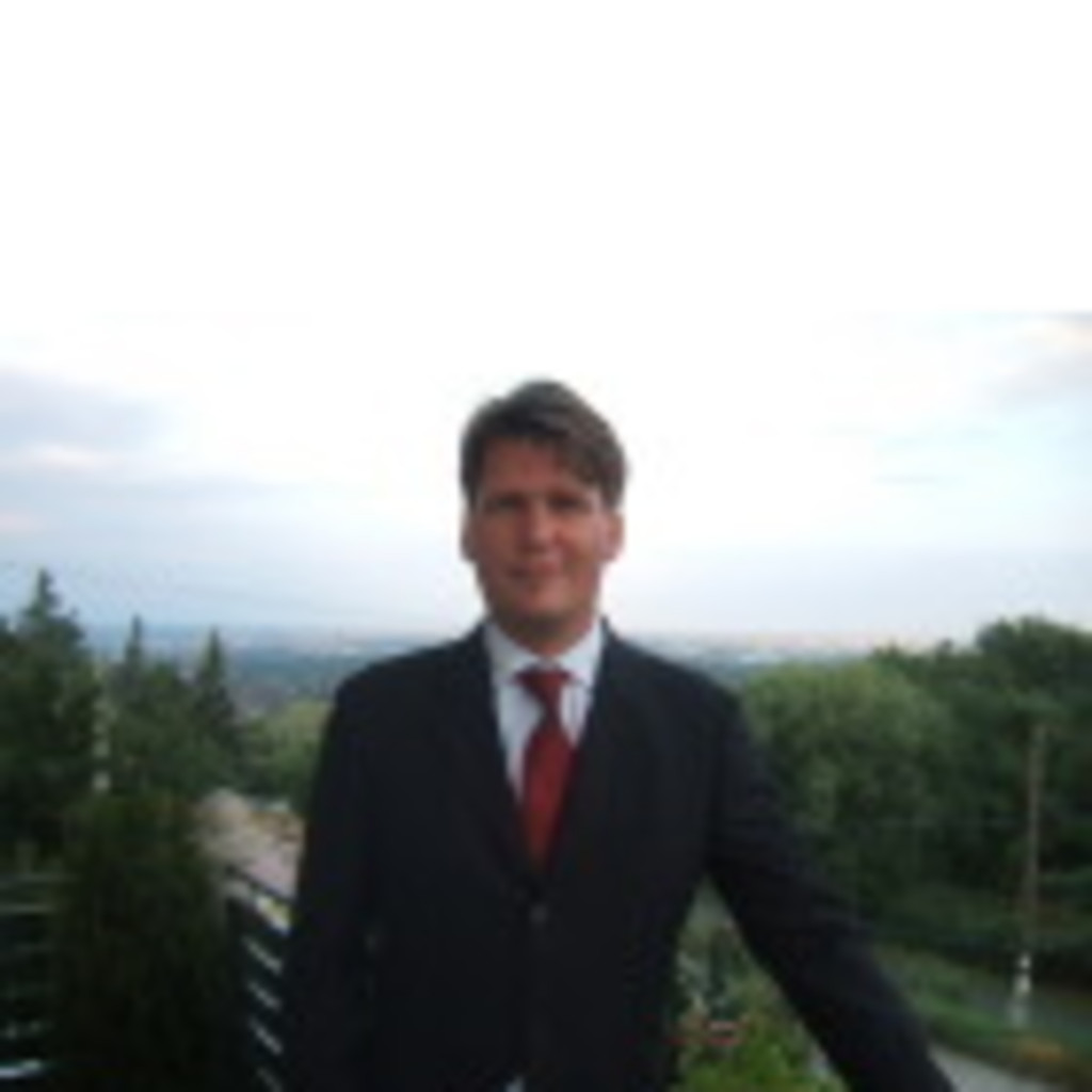 Zoltán Juhász Kereskedelmi igazgató Suidex Hungary Pénzügyi Zrt. XING