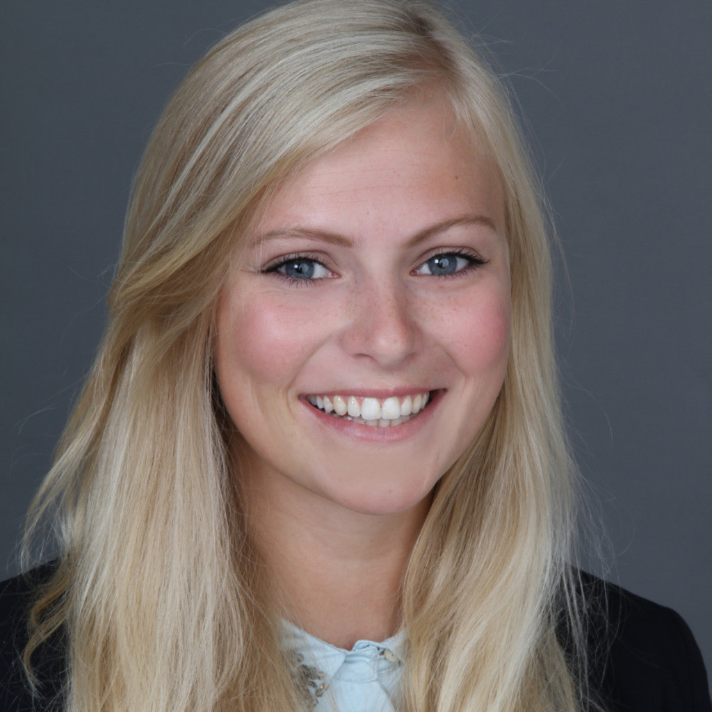 Carolin Schmidt Media Consultant crossvertise OnlineMarktplatz