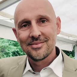 Dr. Daniel Knaup