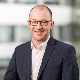 Dr. Sascha Thinius