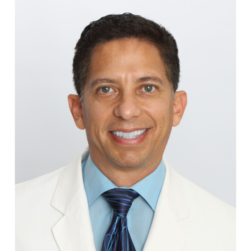 Dr. Ricardo Hernandez - Dentist - Pacific Beach Smile Studio | XING