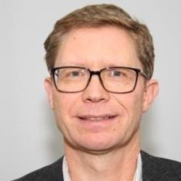 Dr. Ralf Luttmann