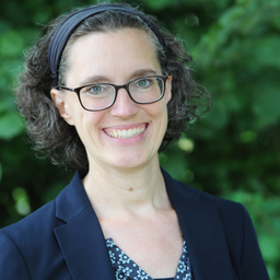 Nicole Stroth