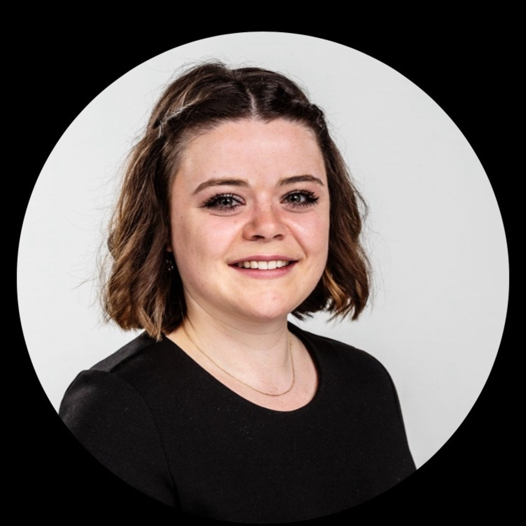 Céline Bauz Assistant Front Office Manager Tschuggen Grand Hotel XING