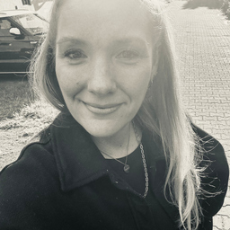 Melanie Paas