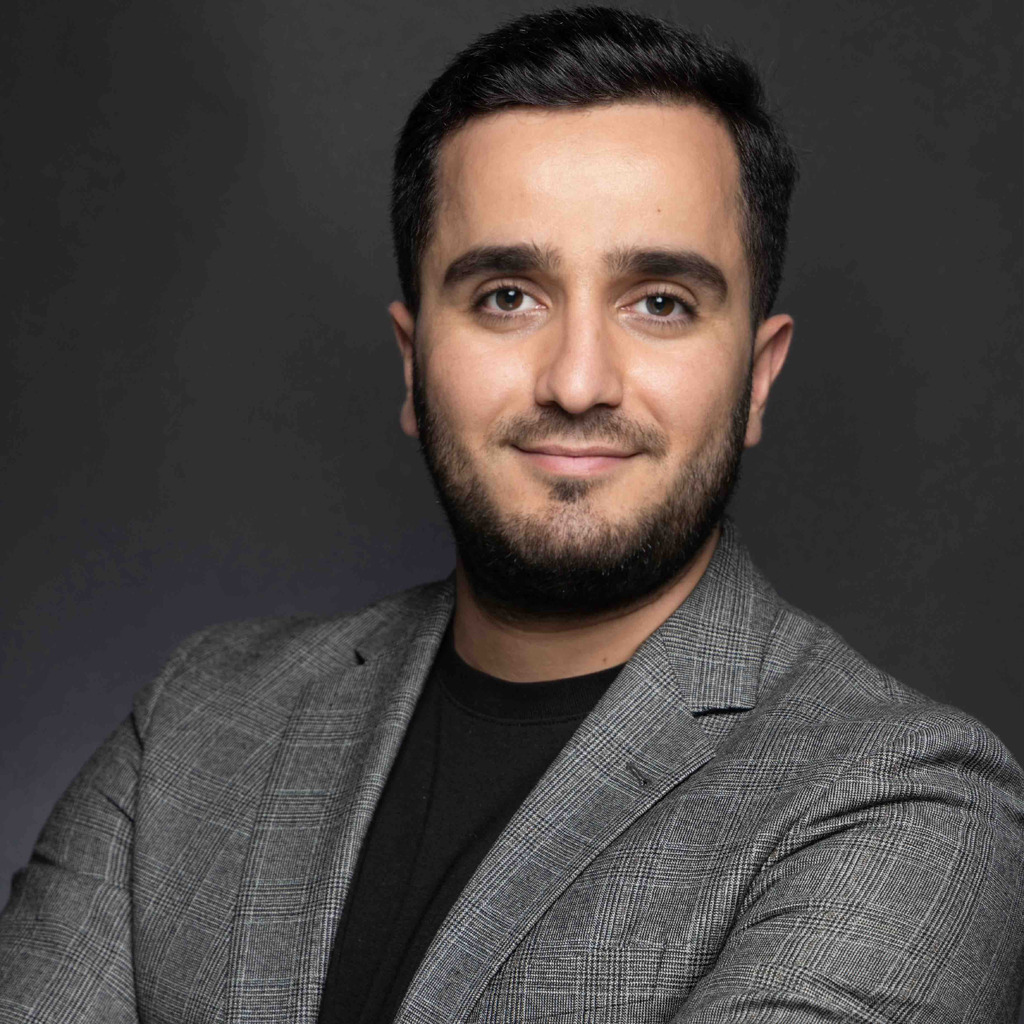 Rashad Aliyev Flächen und Immobilienkoordinator Freie und