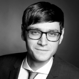 Dr. Tobias Larem